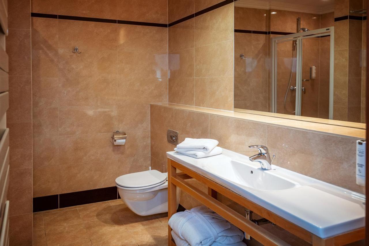 Hotel Kuracyjny & Wellness 3*